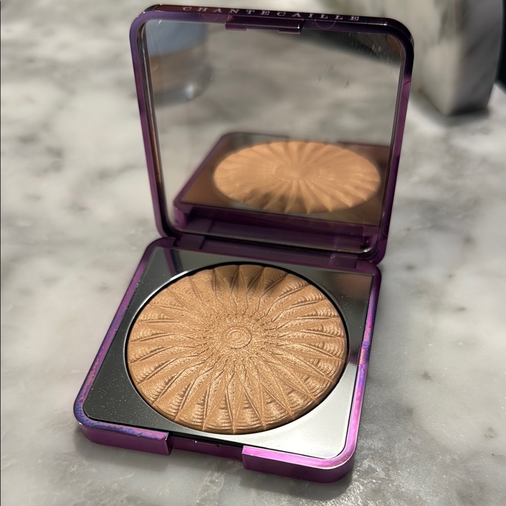 Chantecaille Radiant Highlighter - Real Glow Stella